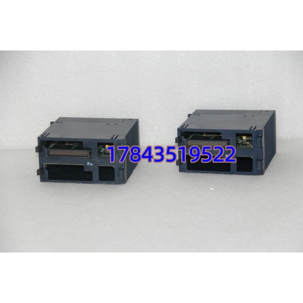 IC695