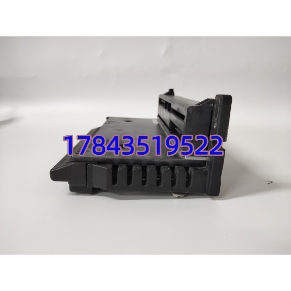GE IC660TBD024K | 32 点 24V 分布式 I/O 现场接线端子底板 一年质保 - 图片 4