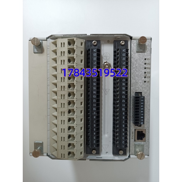 ABB REF615C-D | 工业变电站馈线综合保护继电器 旧屏改造替换备件 - 图片 2